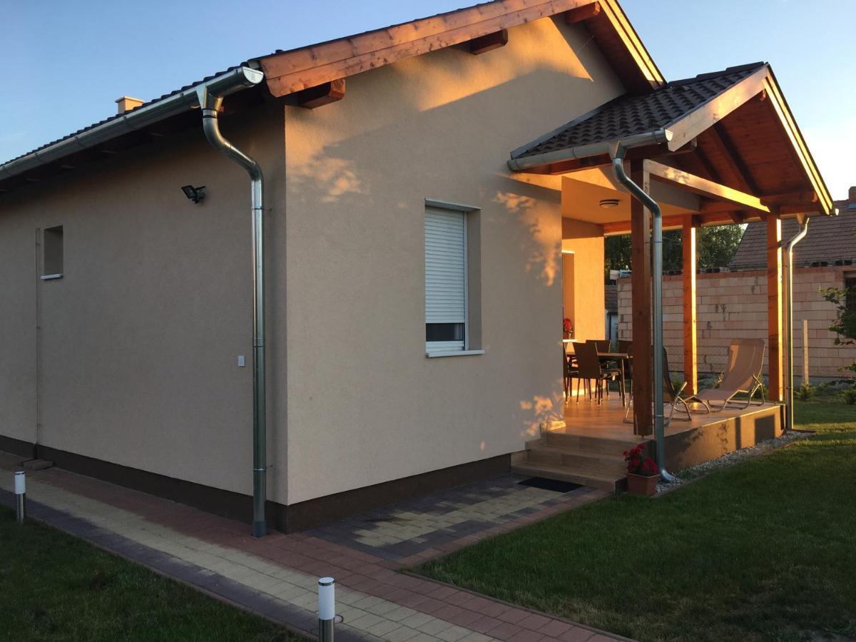 Konrad Apartman Villa Balatonmáriafürdő Eksteriør billede