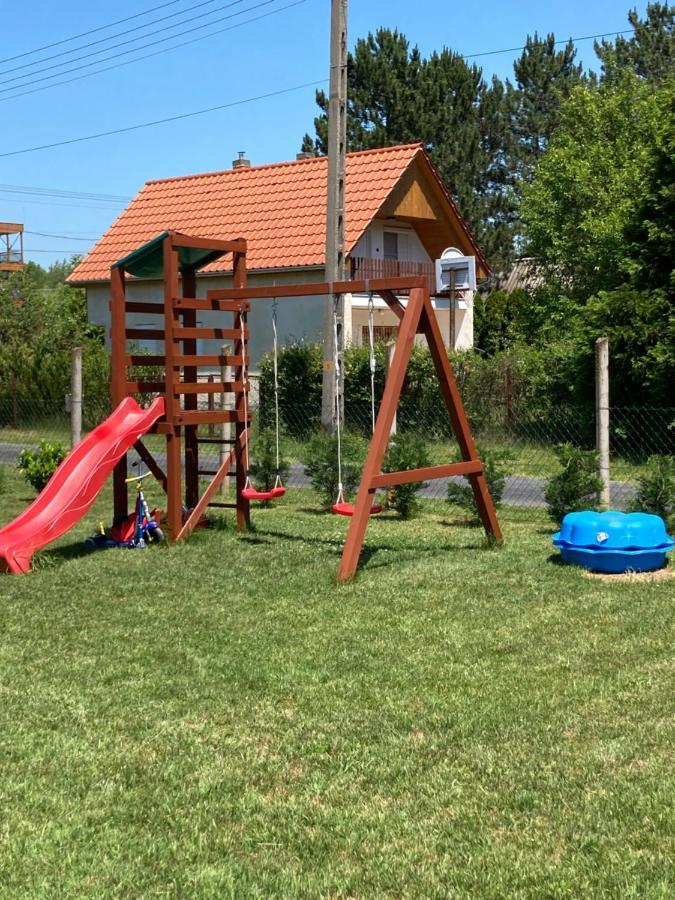 Konrad Apartman Villa Balatonmáriafürdő Eksteriør billede