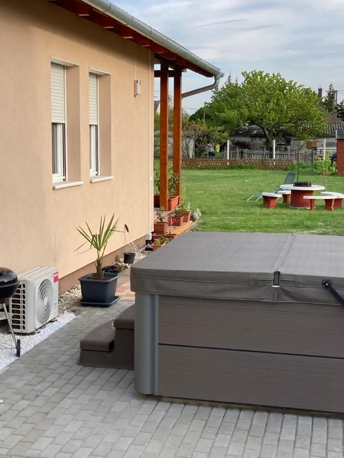 Konrad Apartman Villa Balatonmáriafürdő Eksteriør billede