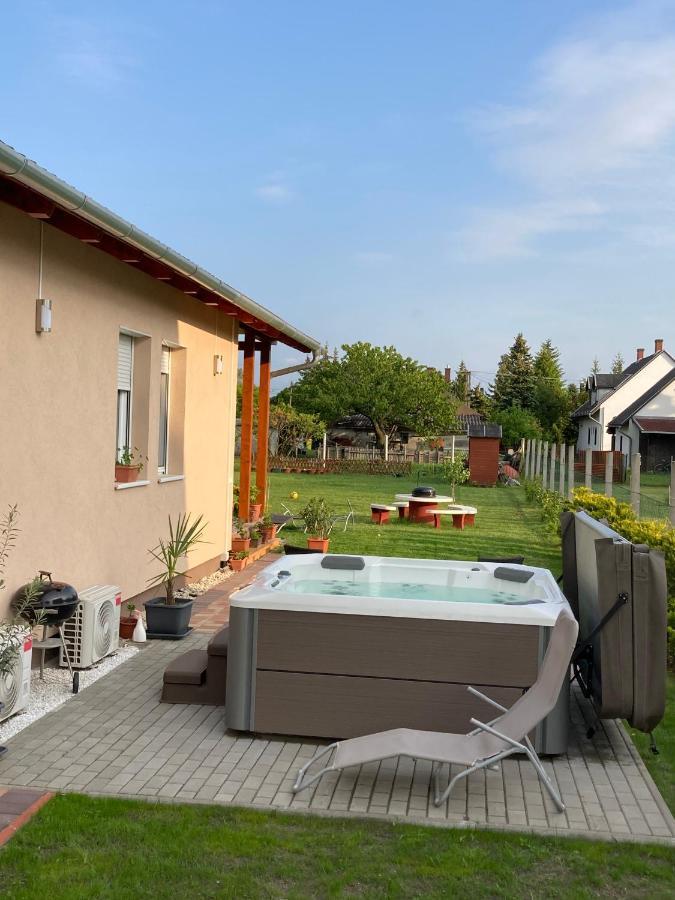 Konrad Apartman Villa Balatonmáriafürdő Eksteriør billede