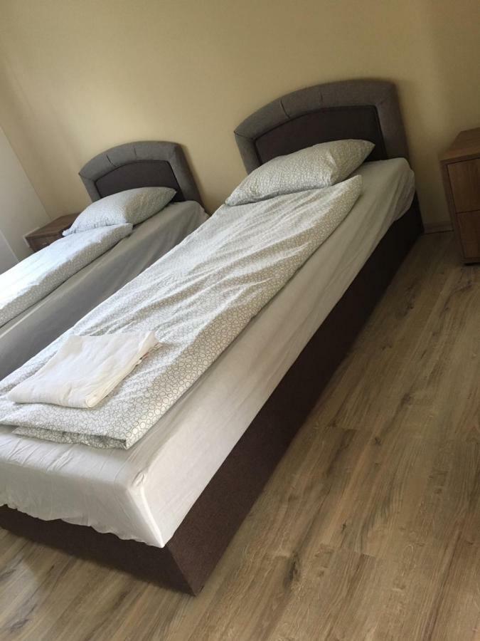 Konrad Apartman Villa Balatonmáriafürdő Eksteriør billede
